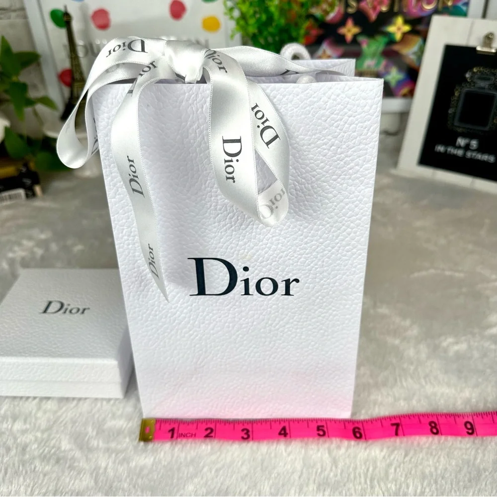 Dior box, bag and ribbon gift set! Beautiful for the perfect gift to giv…